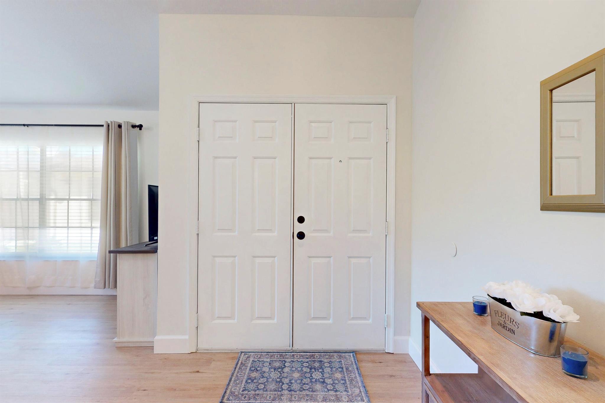 1443 Captains Walk 23a