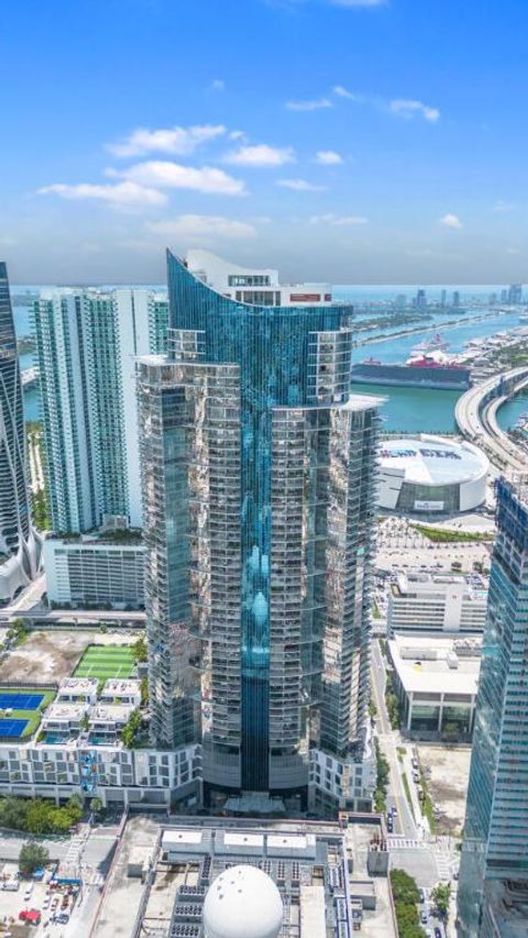 851 NE 1st Avenue 306 Miami FL 33132