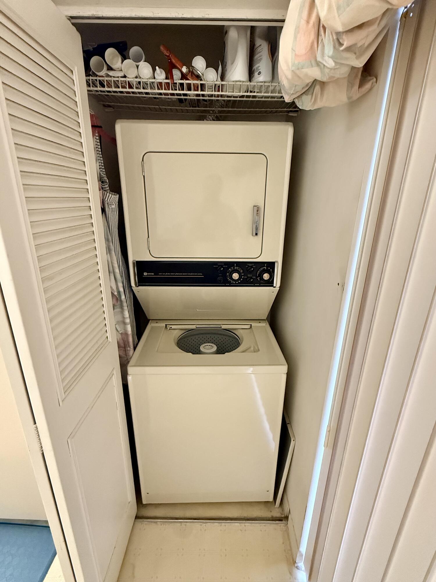 PINERIDGE II - Residential