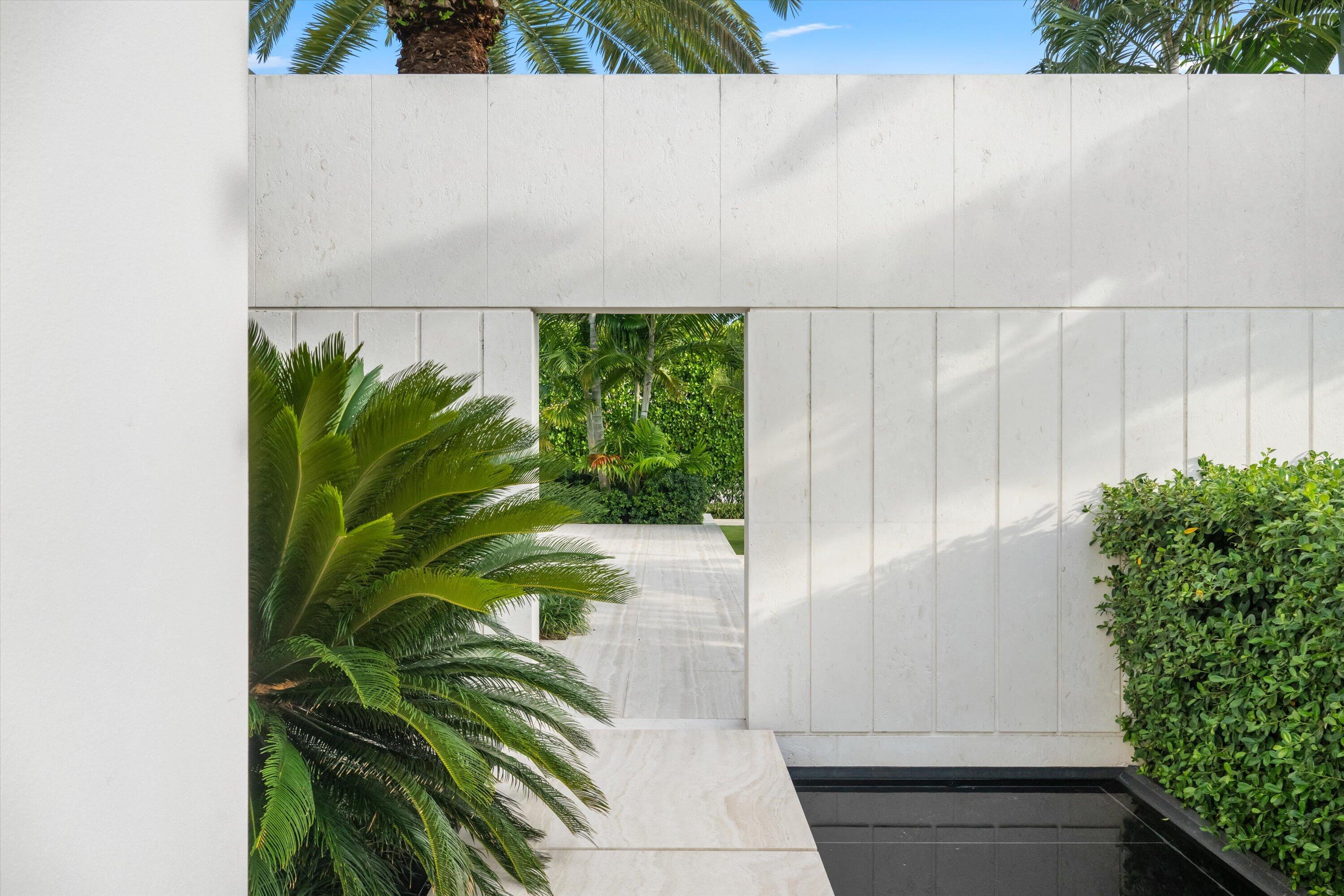 600 NE 5th Avenue