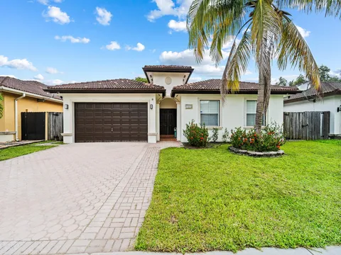 14815 SW 28th Ln, Miami, FL MLS: F10500061
