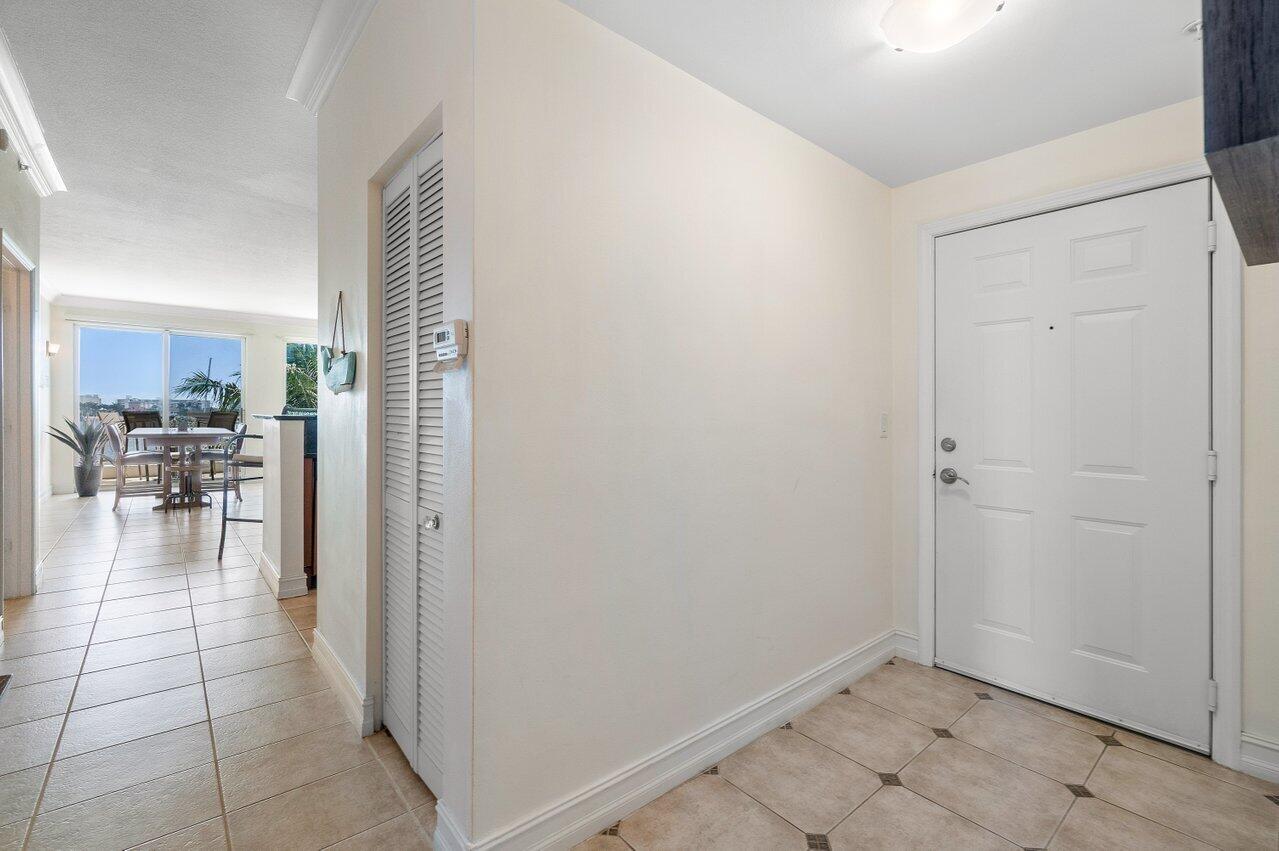 MOORINGS AT LANTANA CONDO - Residential Lease