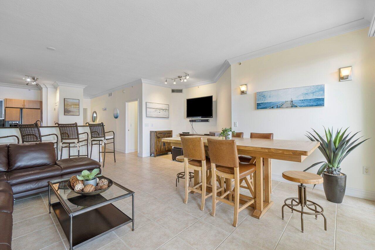 MOORINGS AT LANTANA CONDO - Residential Lease