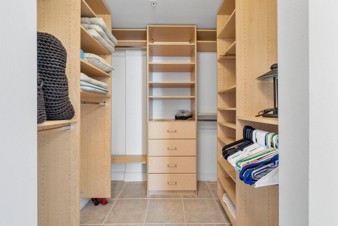 MOORINGS AT LANTANA CONDO - Residential Lease