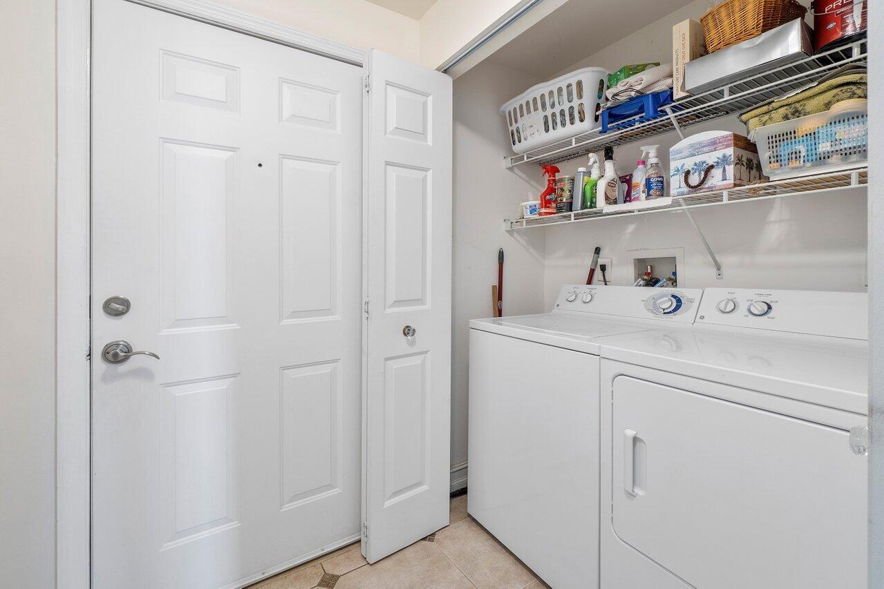 MOORINGS AT LANTANA CONDO - Residential Lease