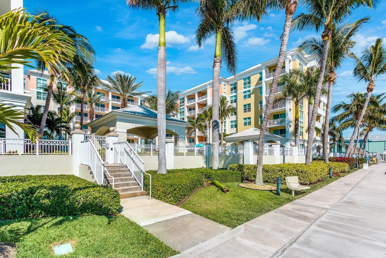 MOORINGS AT LANTANA CONDO - Residential Lease