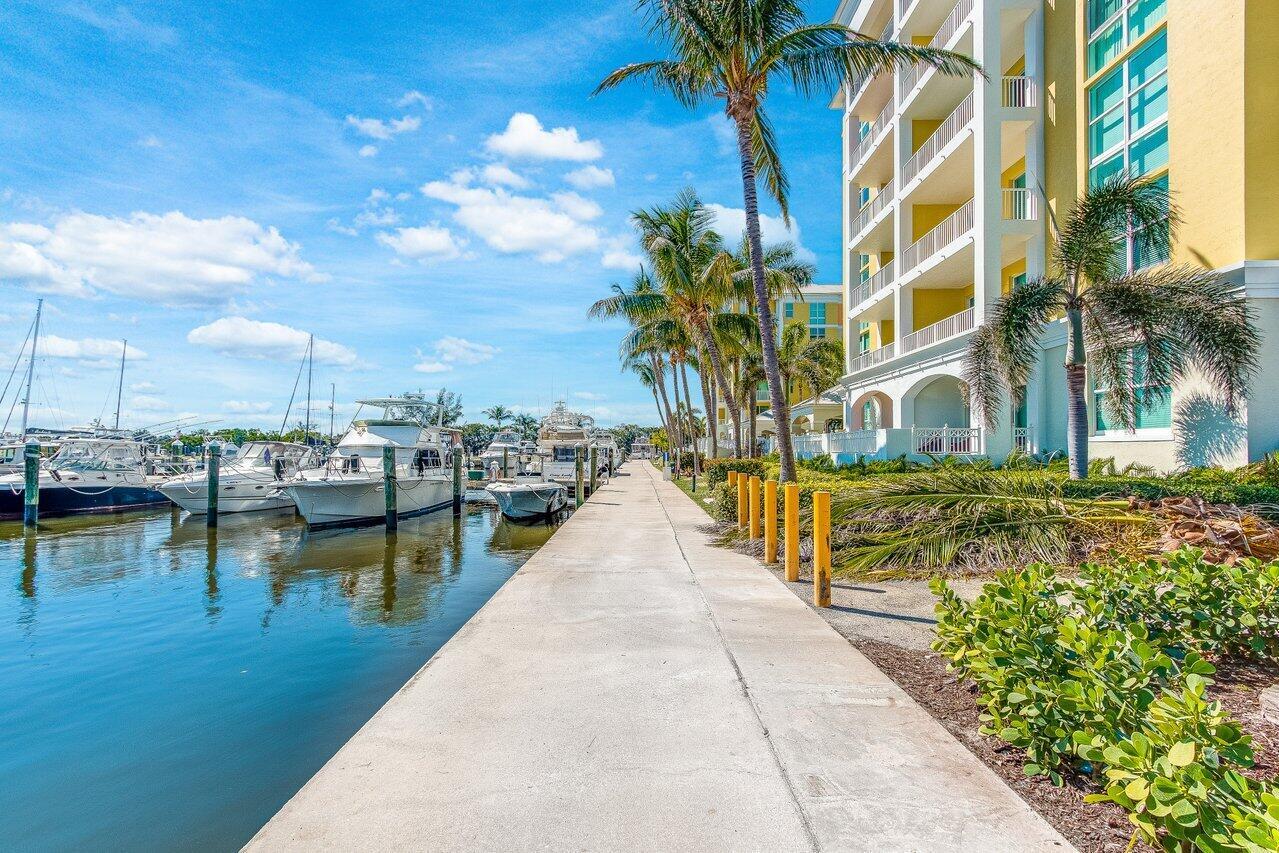MOORINGS AT LANTANA CONDO - Residential Lease