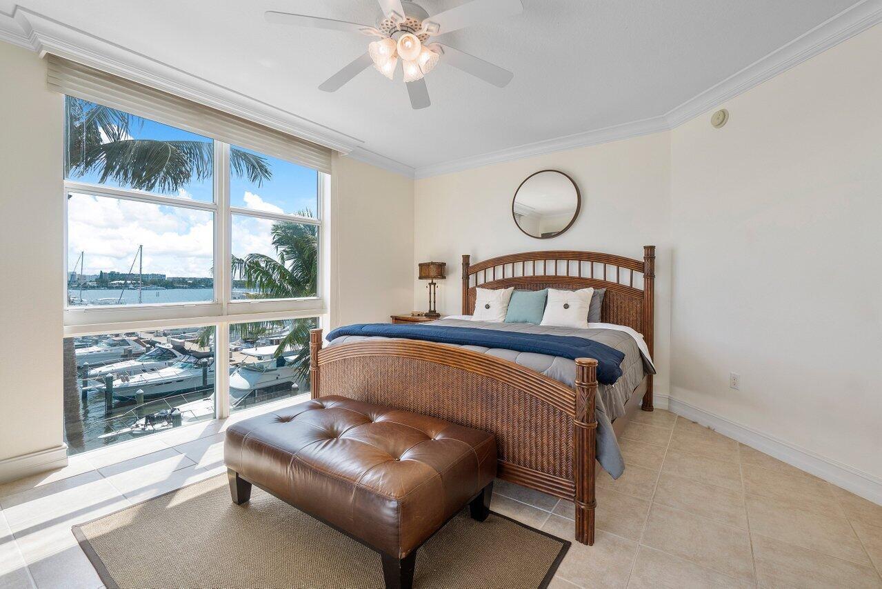 MOORINGS AT LANTANA CONDO - Residential Lease