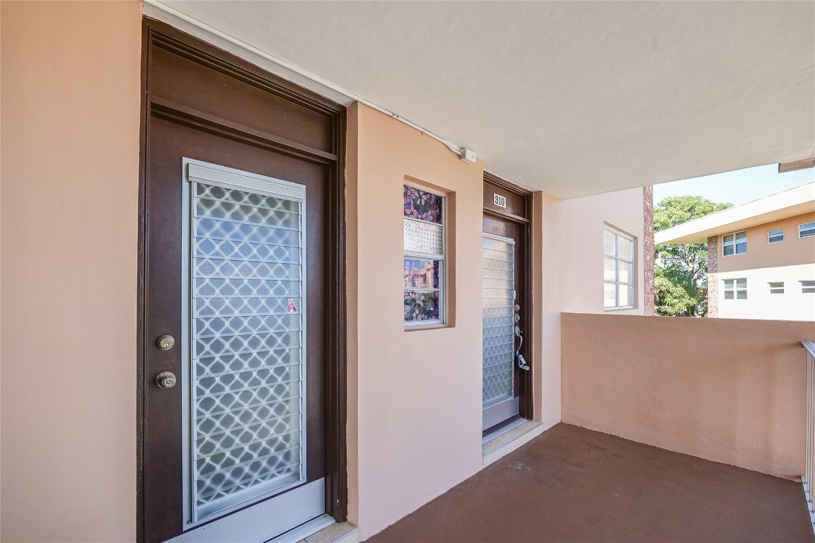 LAUDERDALE OKAS - Residential