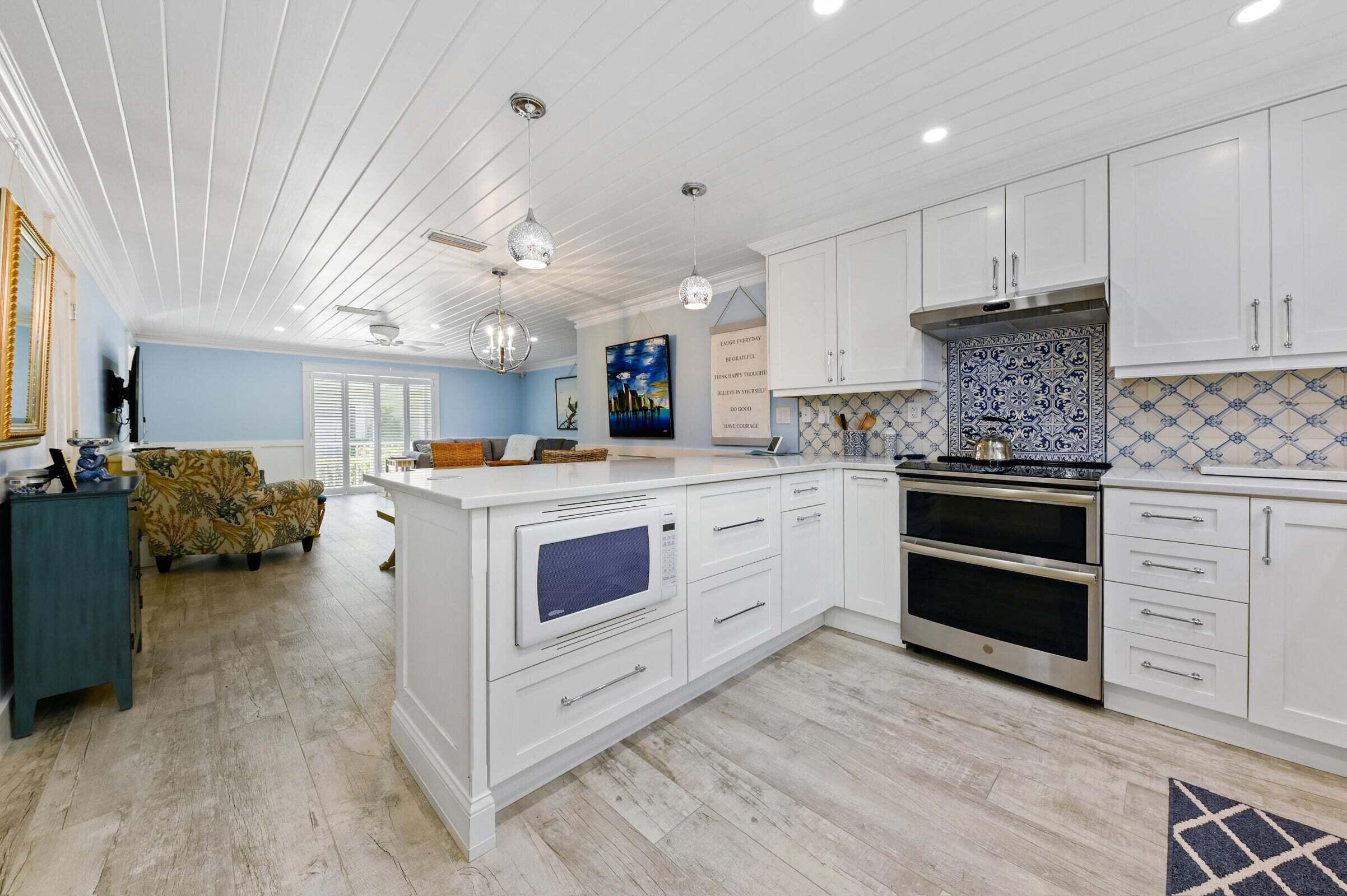 Ocean Manor Cond - Residential