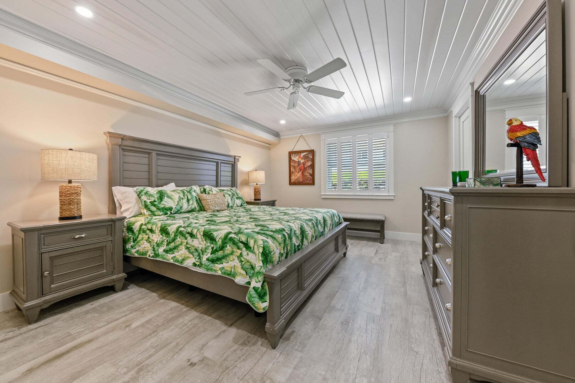 Ocean Manor Cond - Residential