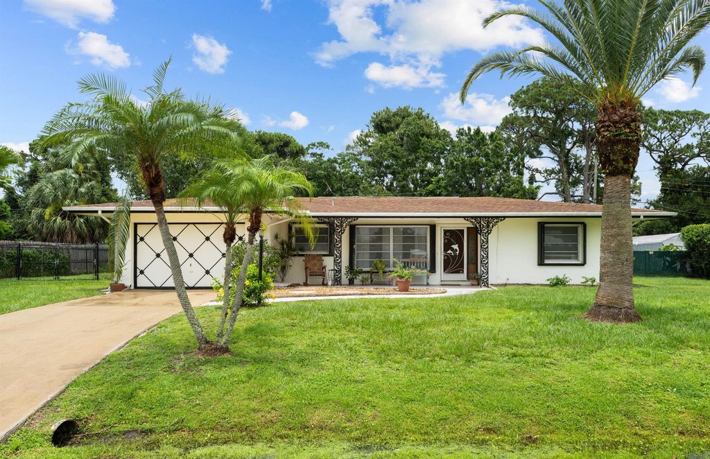 Photo of 611 Coconut Avenue N, Port Saint Lucie, FL 34952 (MLS # R11109664)