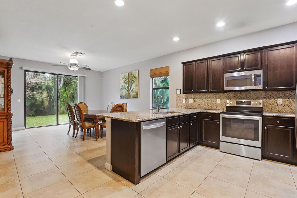 Photo of 3801 Aspen Leaf Drive, Boynton Beach, FL 33436 (MLS # R11162023)
