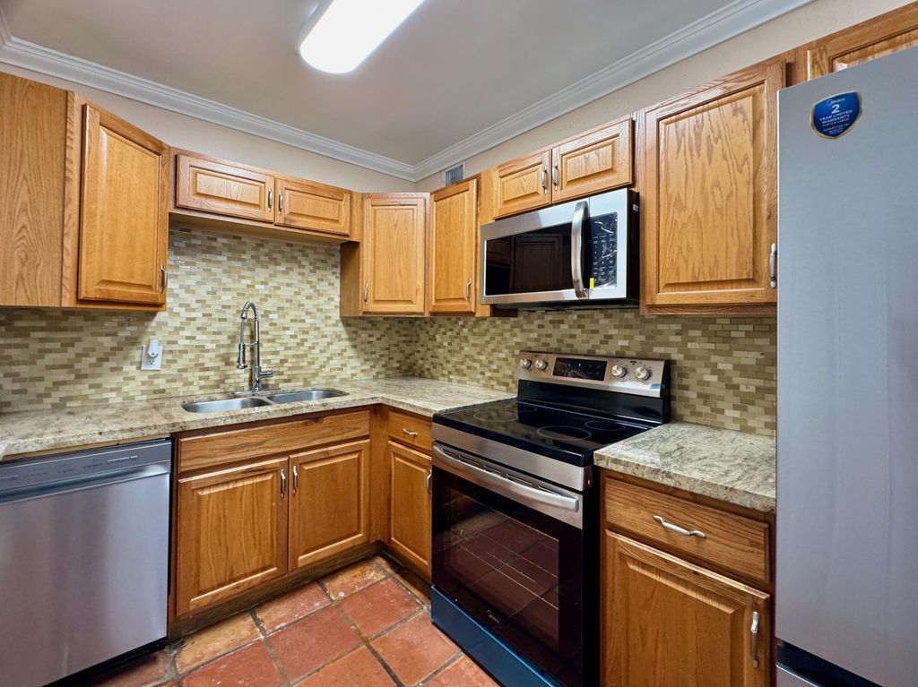 Photo of 1601 NE 47th Street, Pompano Beach, FL 33064 (MLS # B26035050)