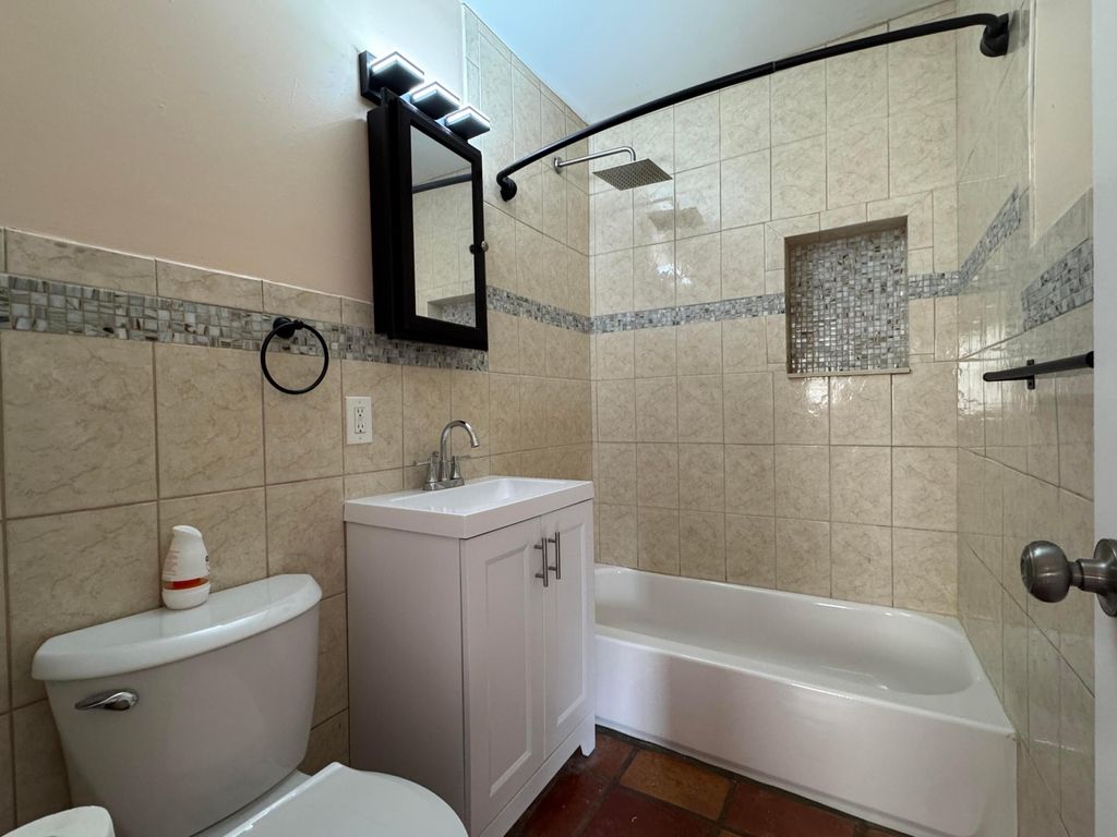 Photo of 1601 NE 47th Street, Pompano Beach, FL 33064 (MLS # B26035050)