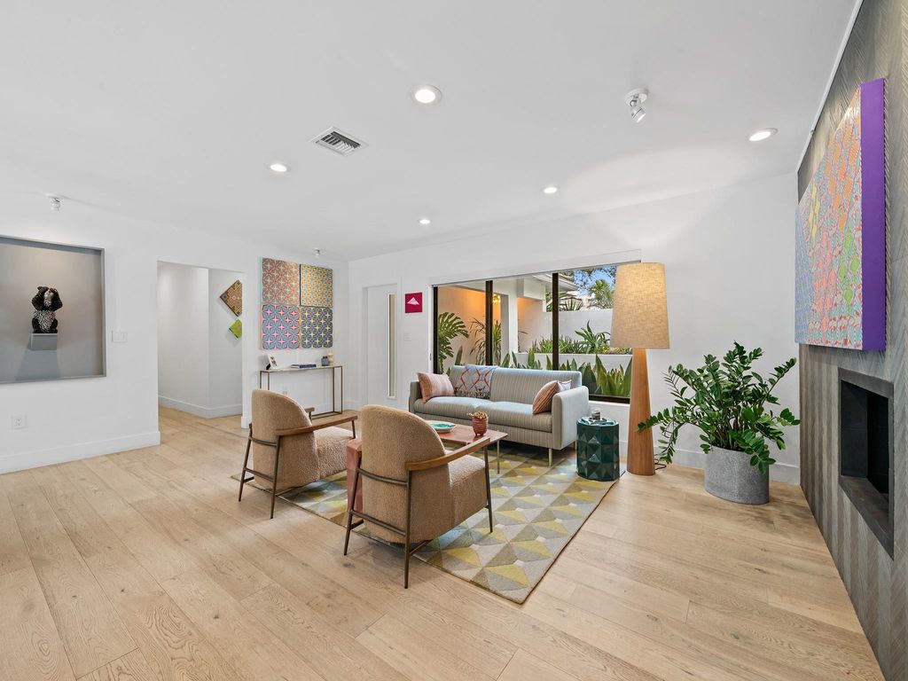 Photo of 1610 Middle River Drive, Fort Lauderdale, FL 33305 (MLS # F10552189)