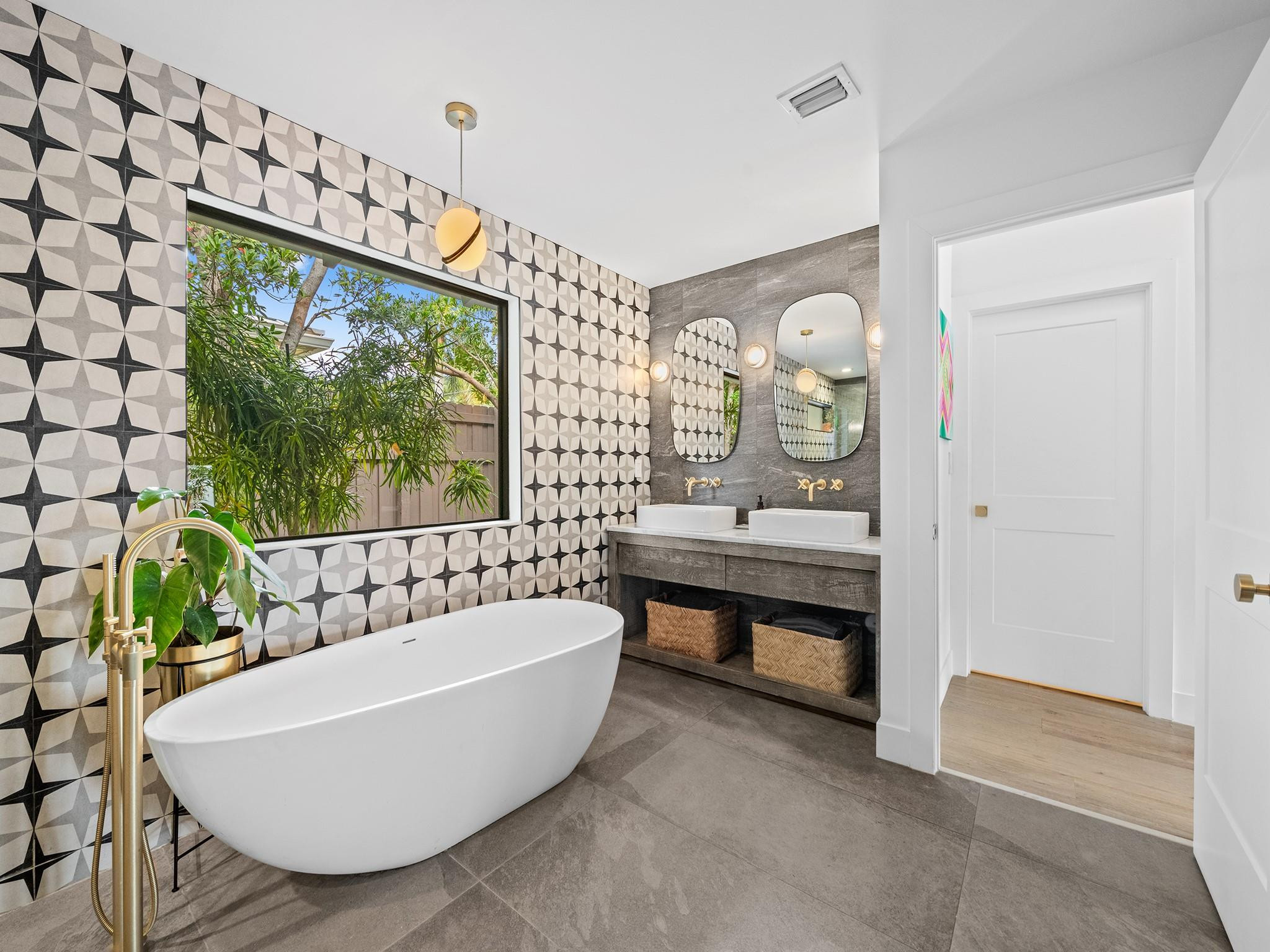 Coral Ridge - Residential