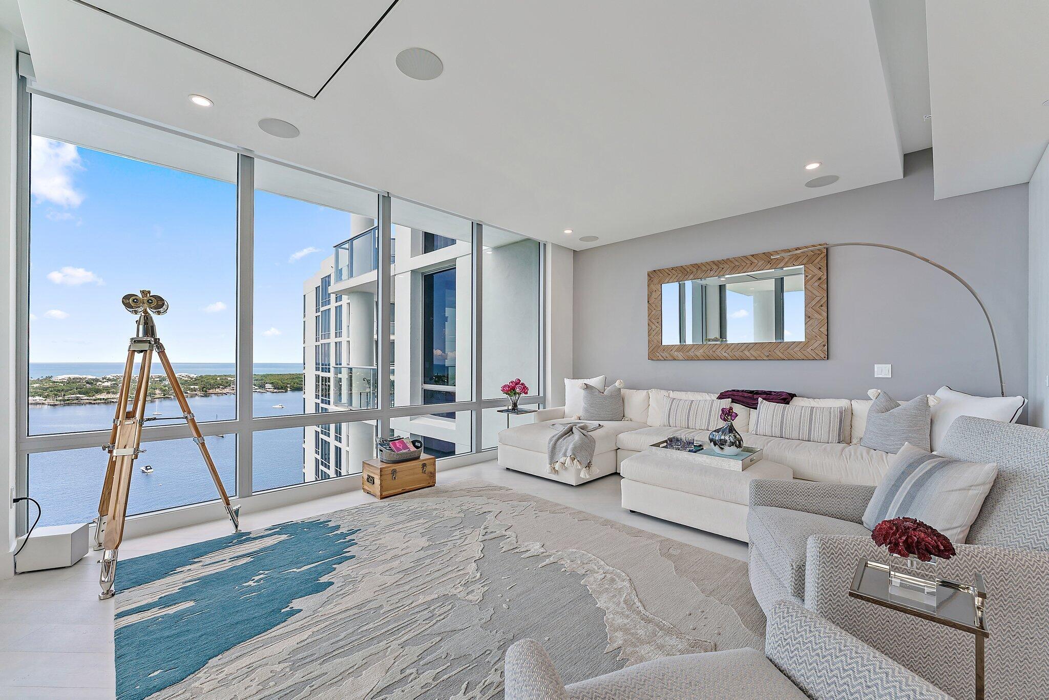 1 Water Club Way Way 2003