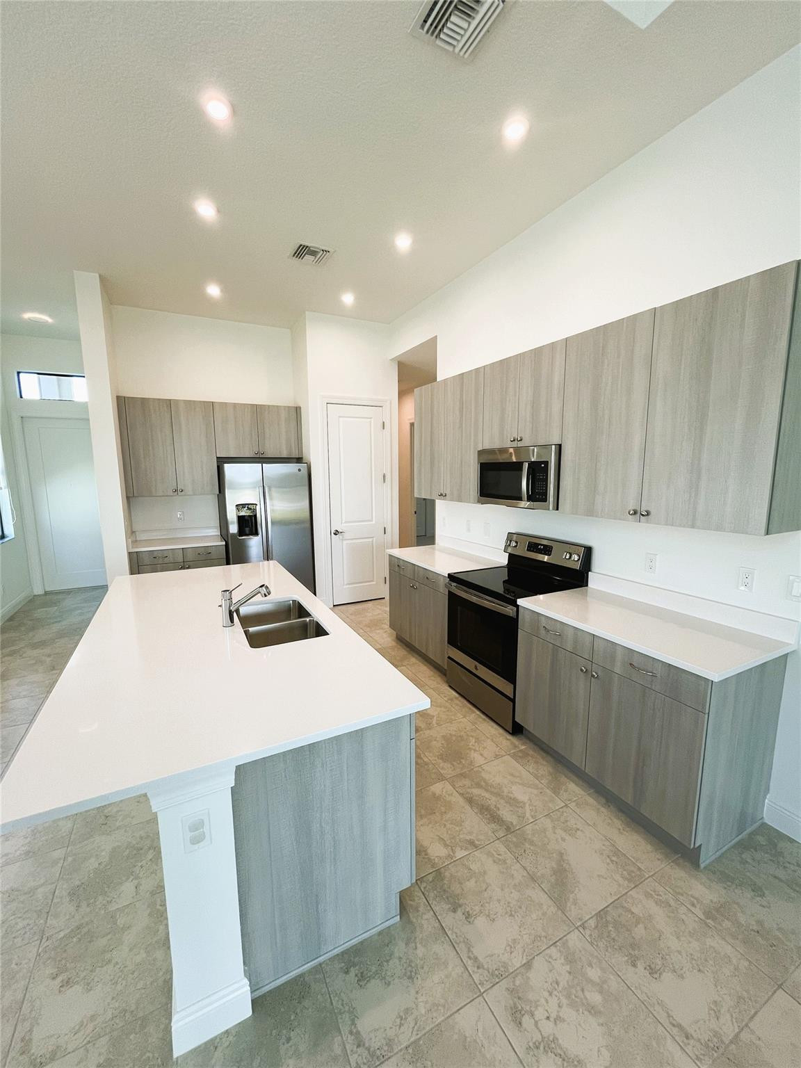 VERANO SOUTH PUD 1 - POD - Residential Lease