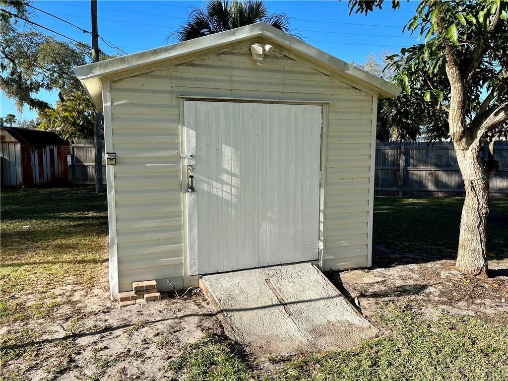 Tropicolony - Residential