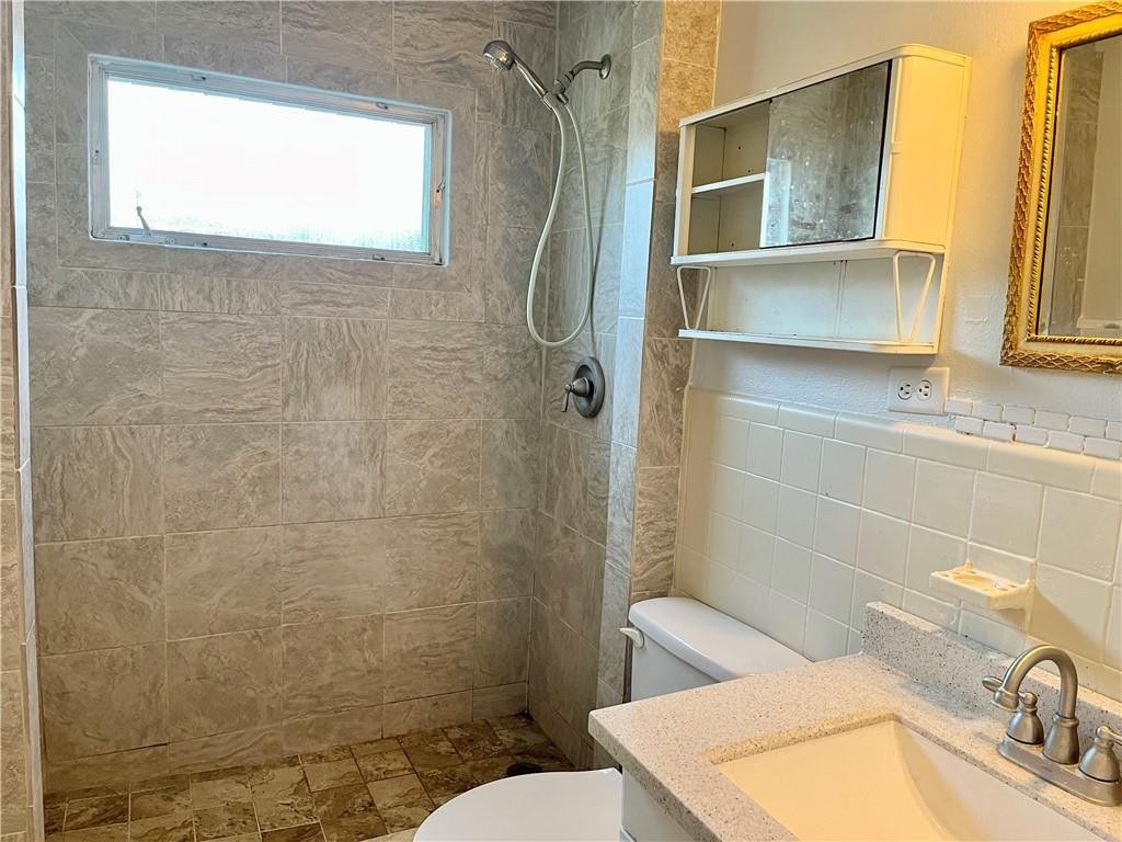 Tropicolony - Residential