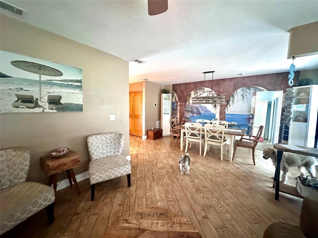 TWIN LAKES RESUB OF BLKS 11 12 - Residential