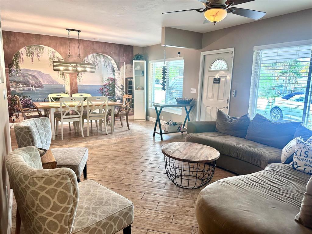 TWIN LAKES RESUB OF BLKS 11 12 - Residential