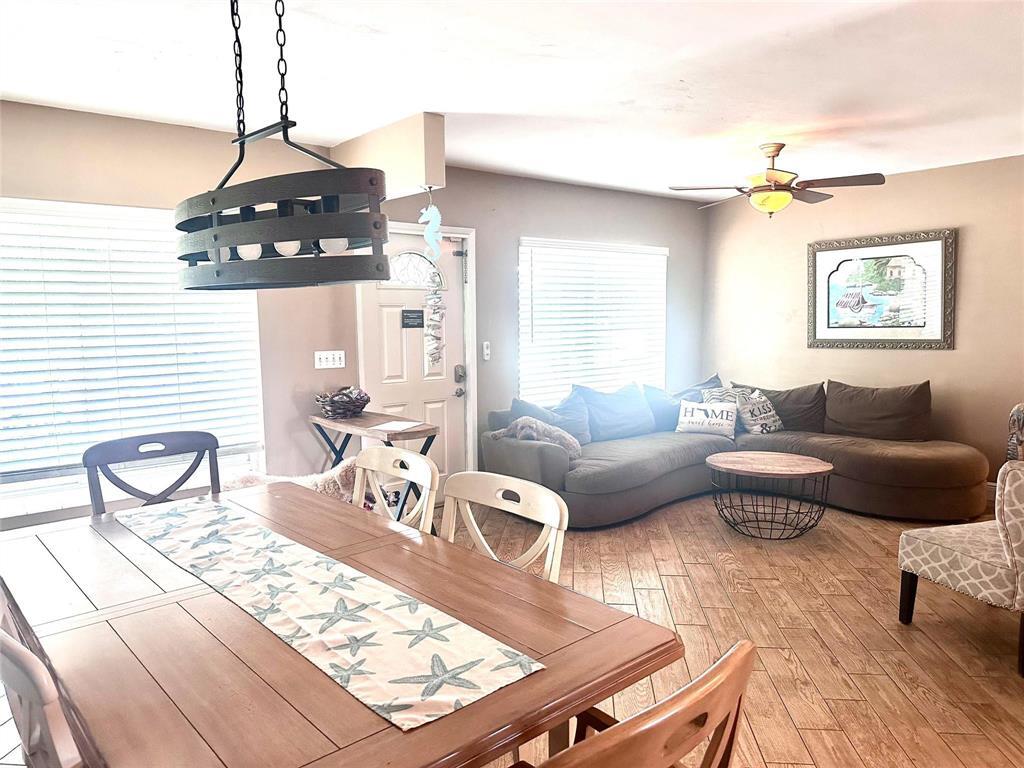 TWIN LAKES RESUB OF BLKS 11 12 - Residential