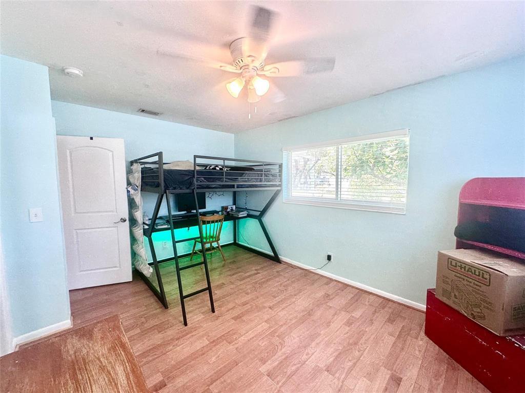 TWIN LAKES RESUB OF BLKS 11 12 - Residential