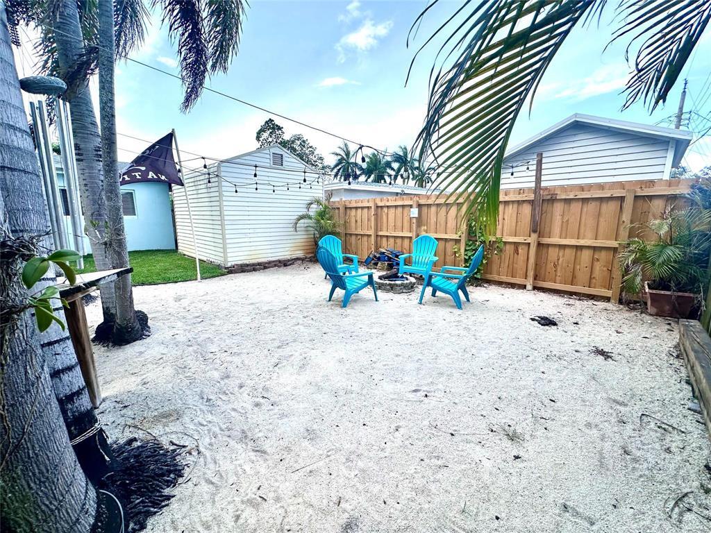 TWIN LAKES RESUB OF BLKS 11 12 - Residential