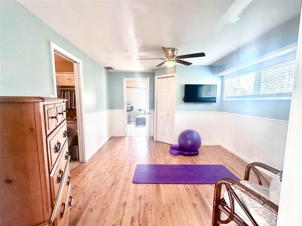 TWIN LAKES RESUB OF BLKS 11 12 - Residential