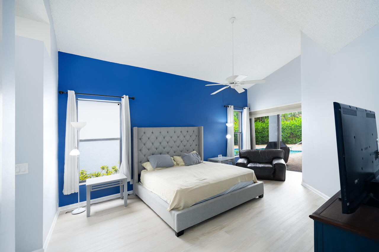 OAK RUN - Residential