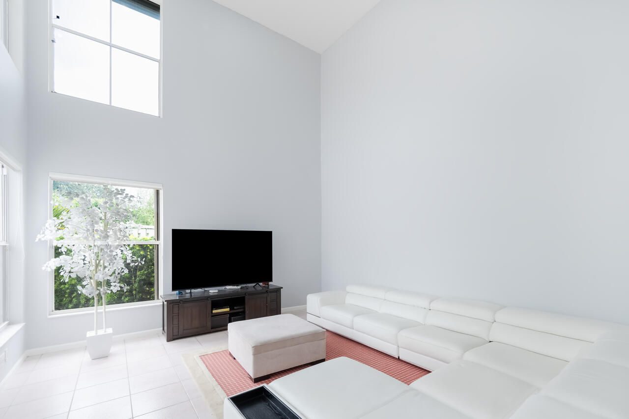 OAK RUN - Residential