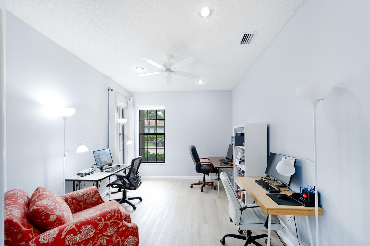 OAK RUN - Residential