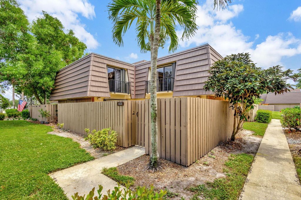 Photo of 1420 14th Court, Palm Beach Gardens, FL 33410 (MLS # R11008368)