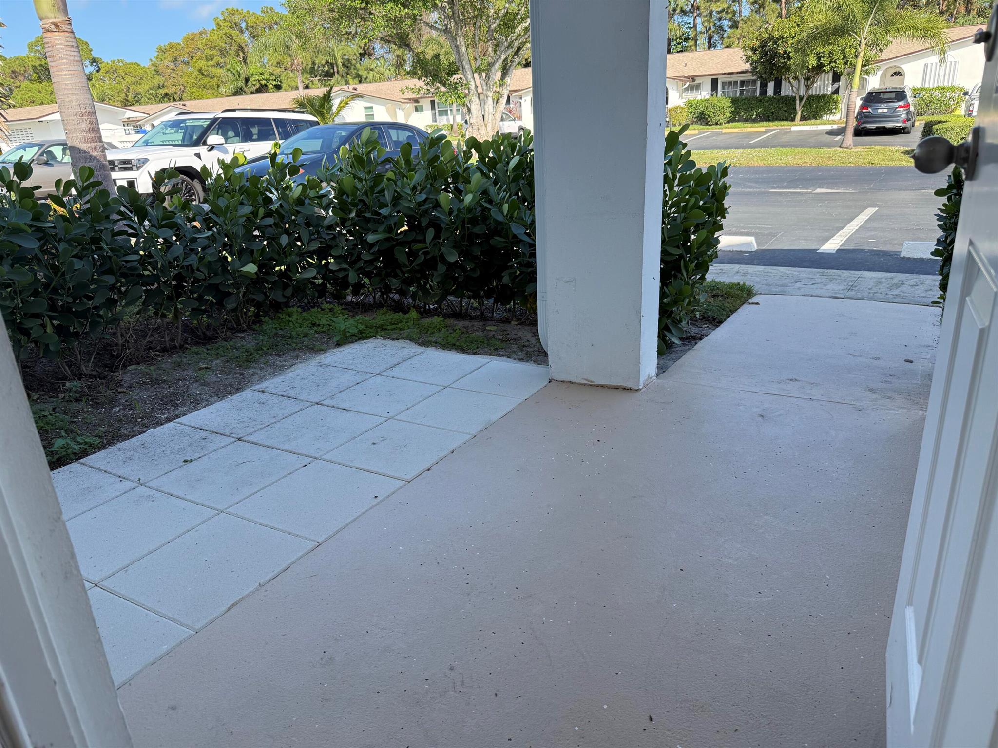 2920 Crosley Drive E M, West Palm Beach, FL, 33415/$109,900 2 2920 Crosley Drive E M