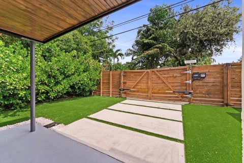 Tiny photo for 509 38th Street, West Palm Beach, FL 33407 (MLS # B26054061)