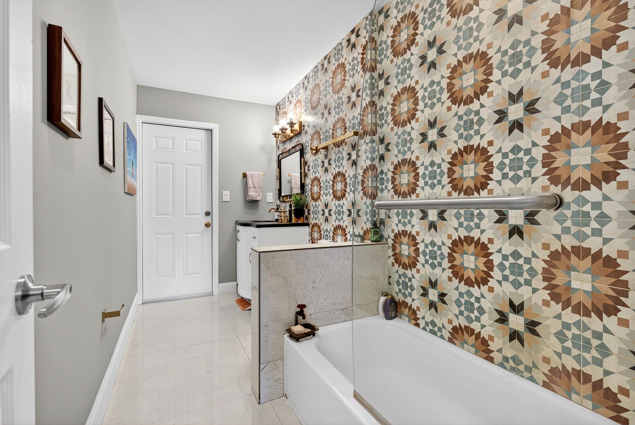 The Windings 70-44 B - Residential