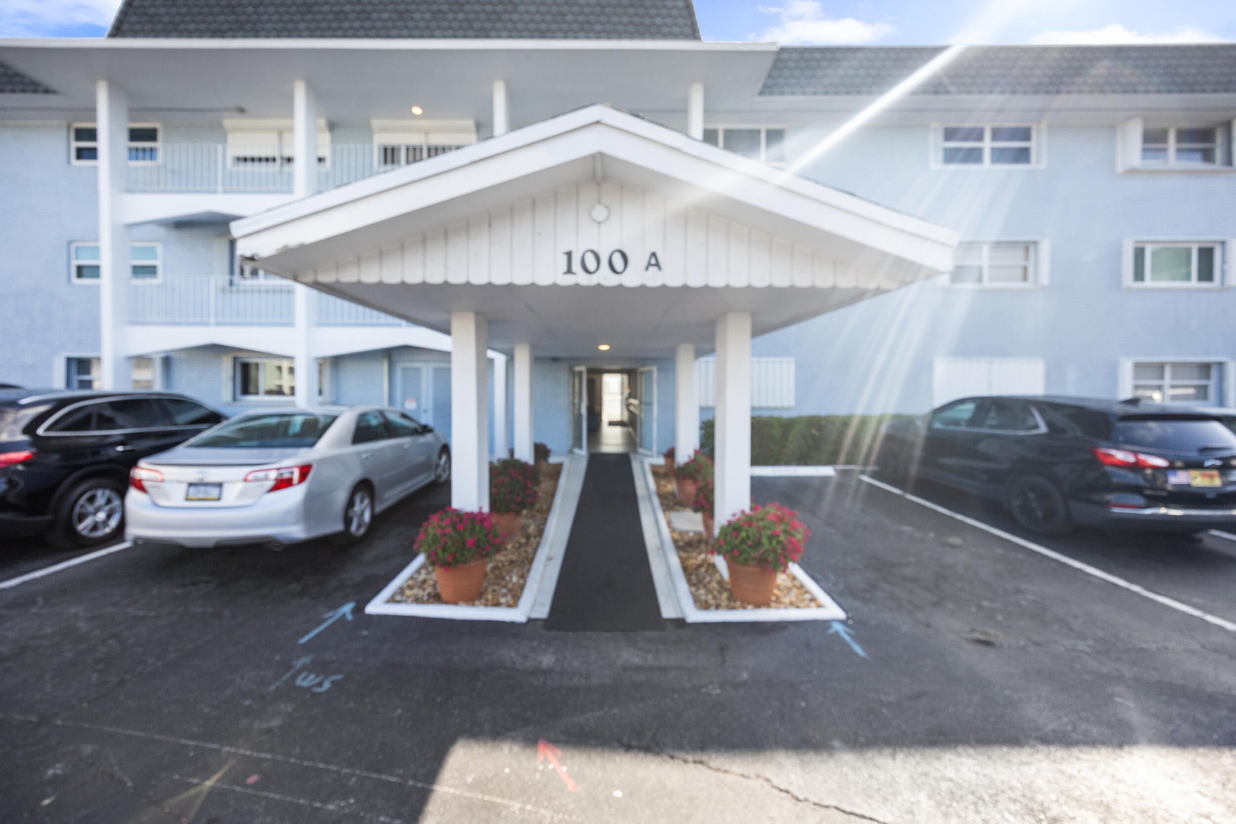 100 Shore Court 104