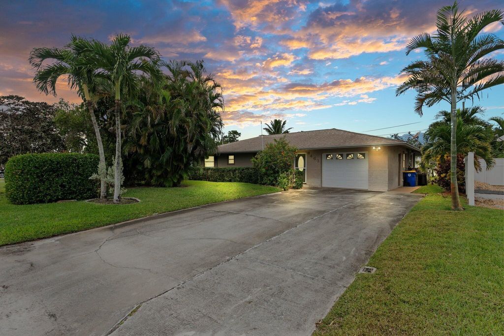 Photo of 6463 SE Lockerby Place, Hobe Sound, FL 33455 (MLS # R10937479)