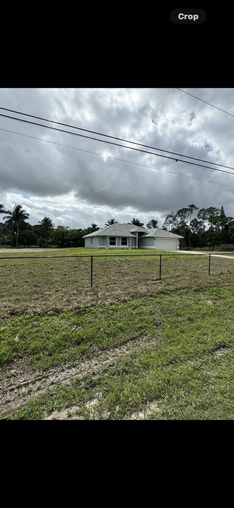 A home in Loxahatchee