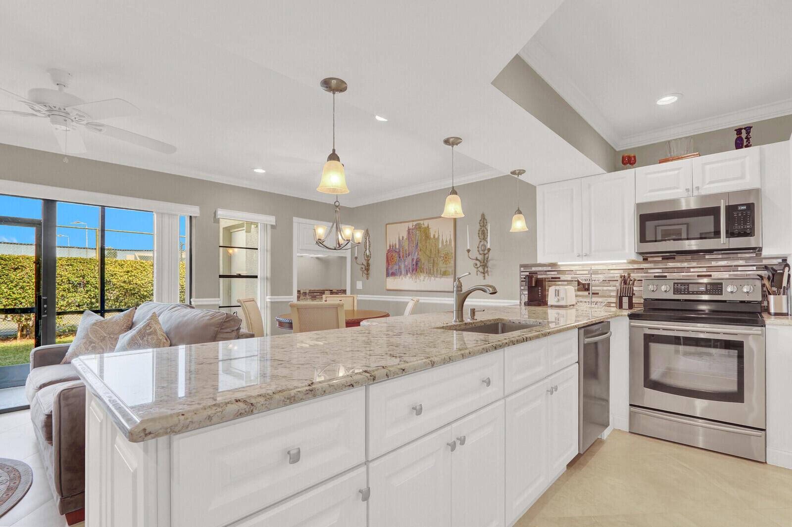 JUPITER OCEAN AND RACQUET - Residential Lease