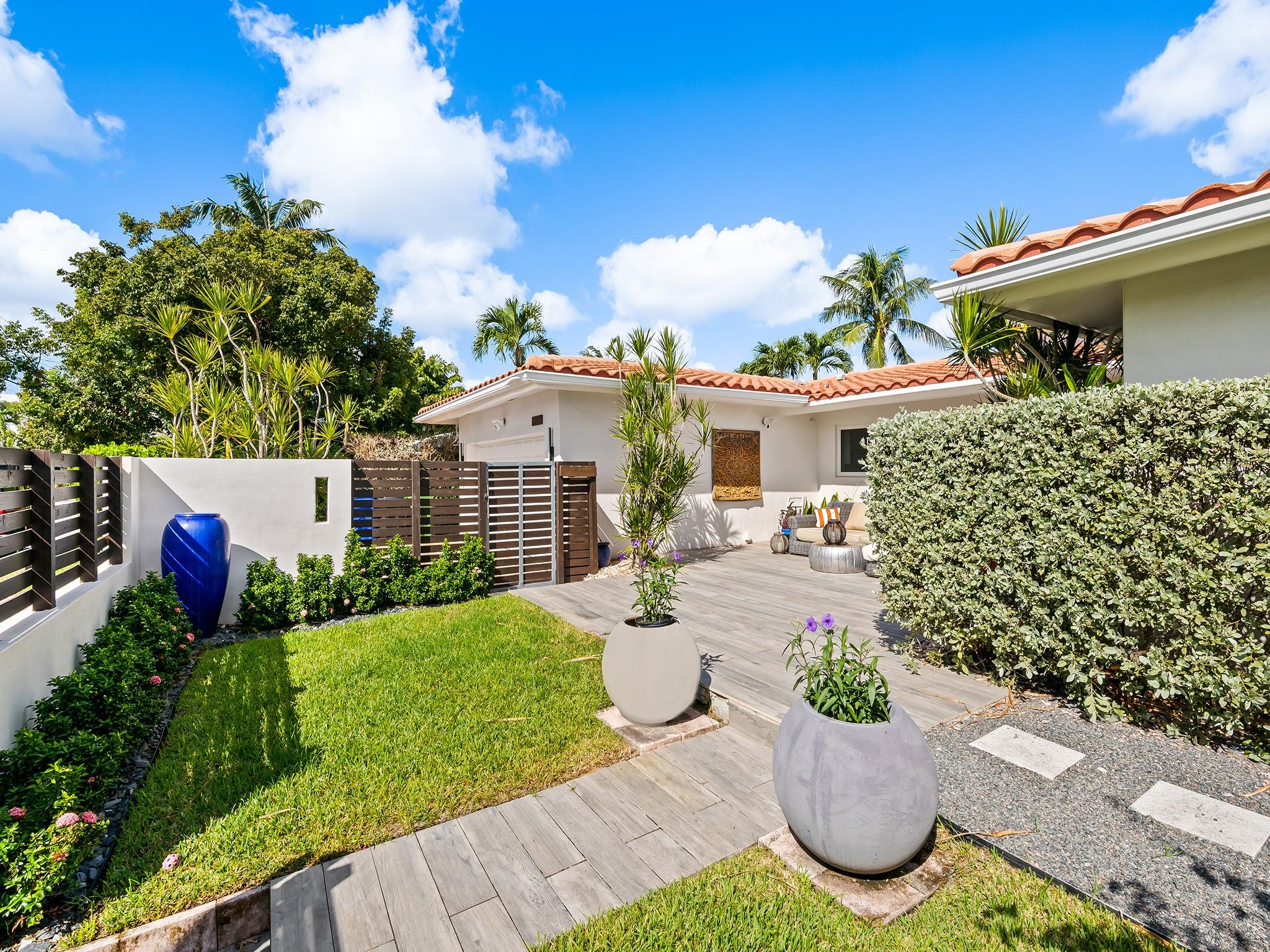 BAL HARBOUR 1ST ADD - Residential