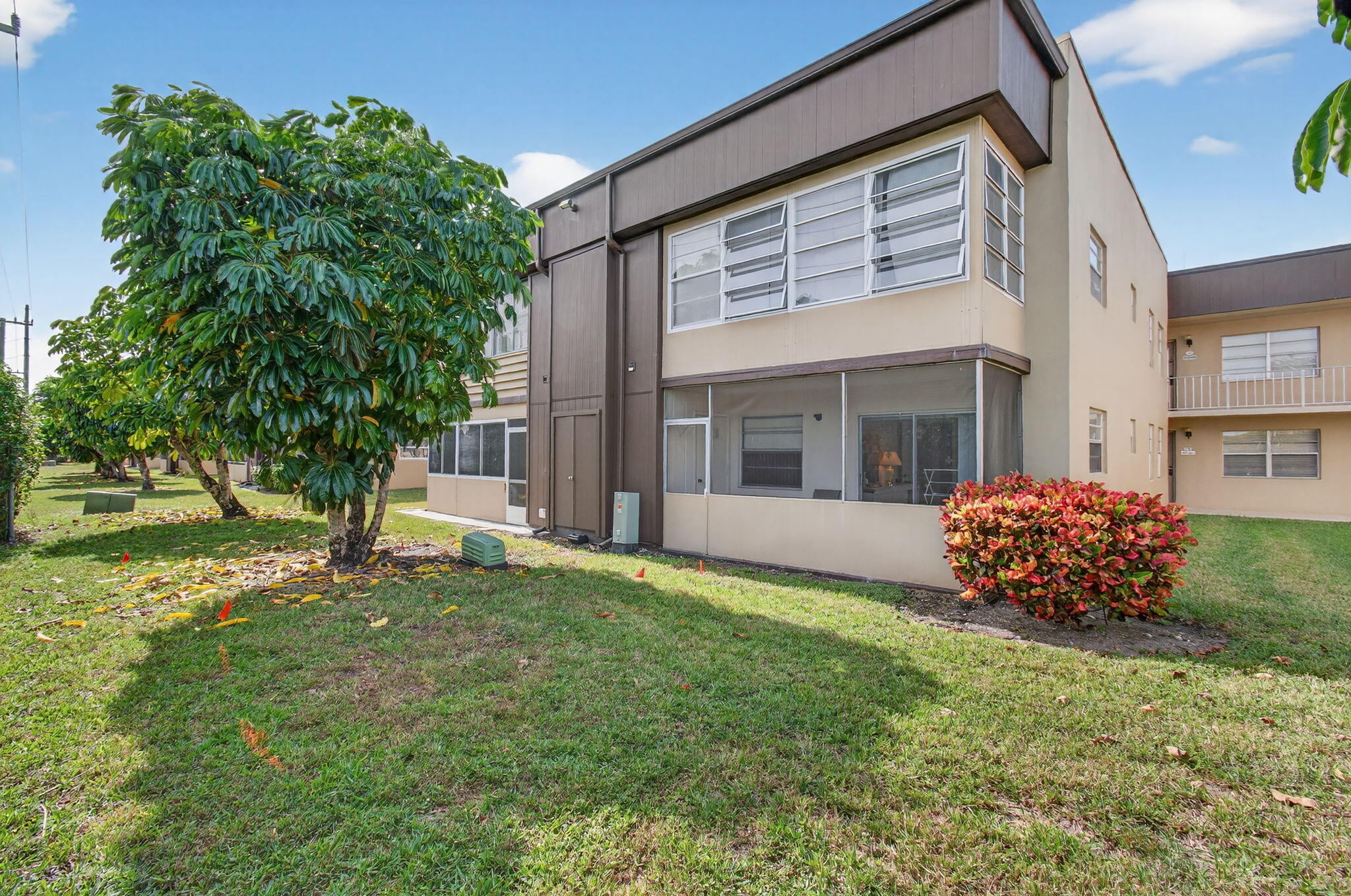 KINGS POINT - Residential