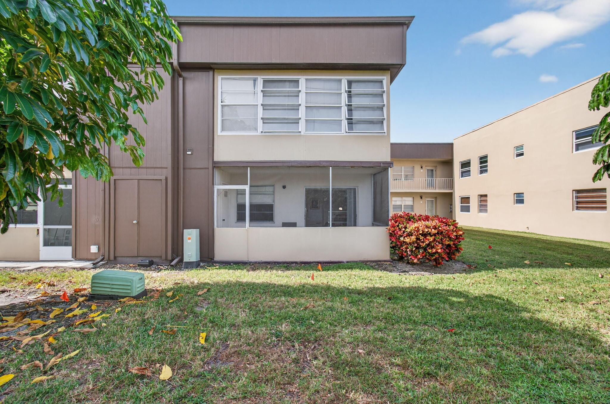 KINGS POINT - Residential