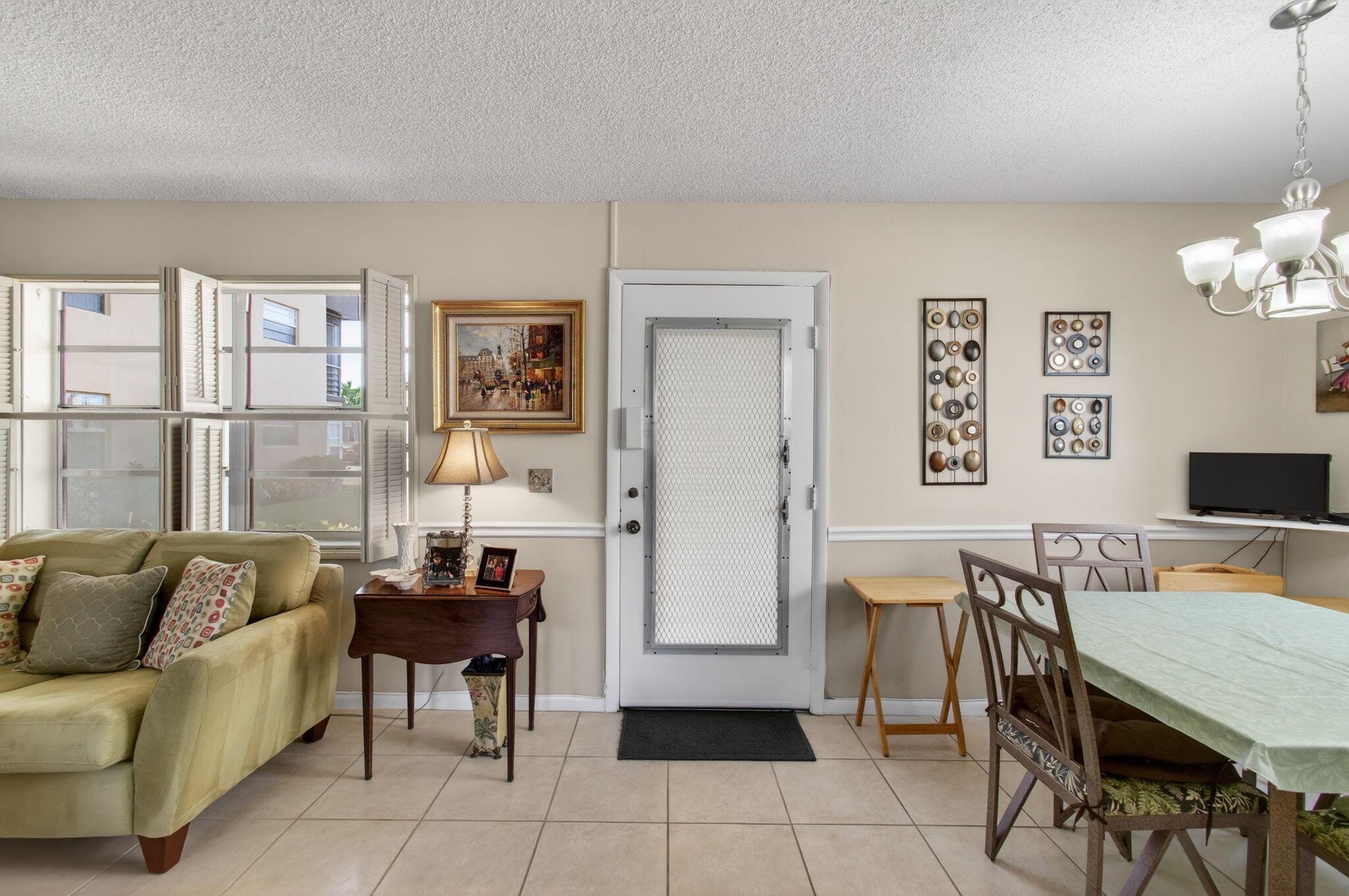 KINGS POINT - Residential