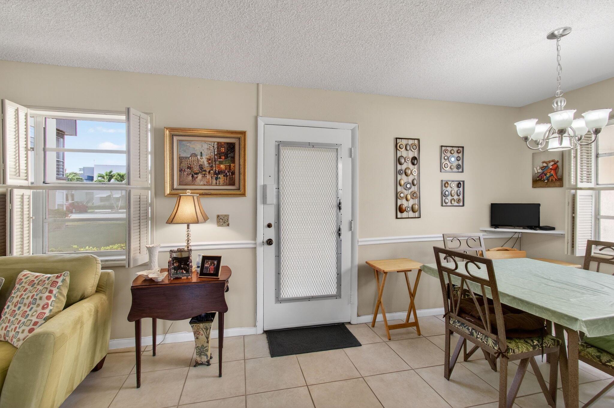 KINGS POINT - Residential