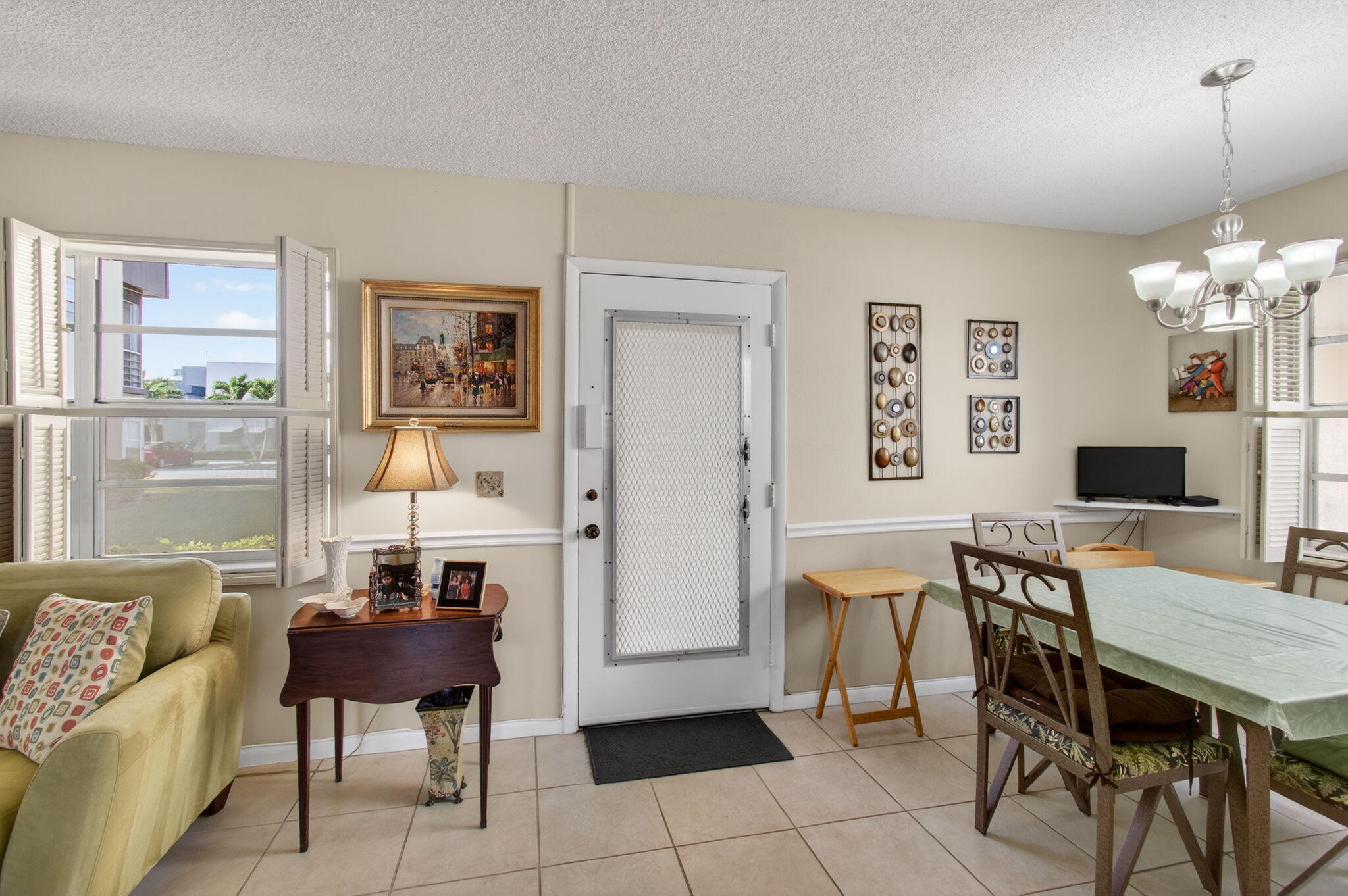 KINGS POINT - Residential