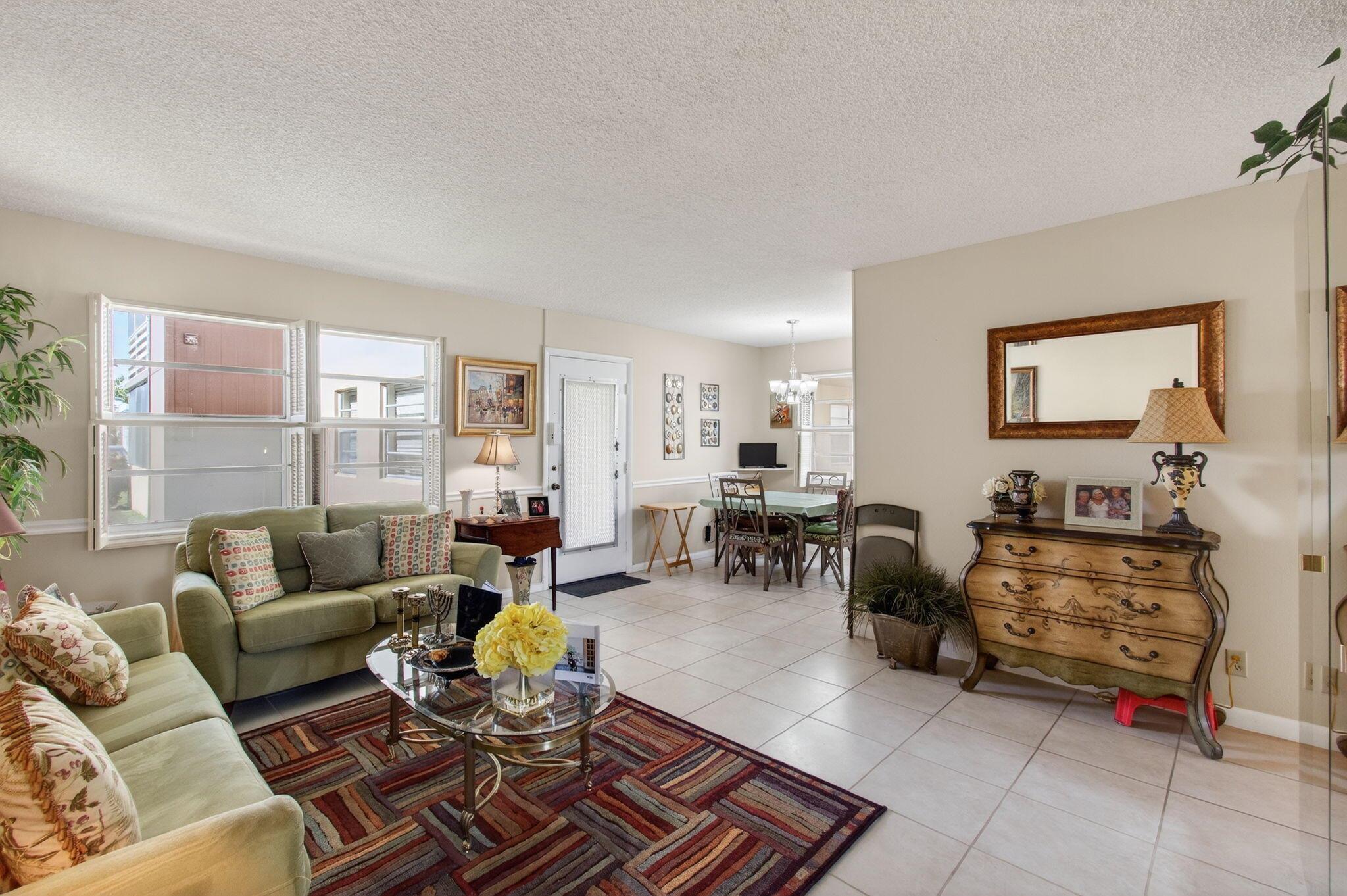 KINGS POINT - Residential