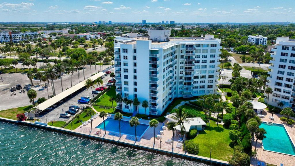 Photo of 2600 N Flagler Drive #812, West Palm Beach, FL 33407 (MLS # R10989886)